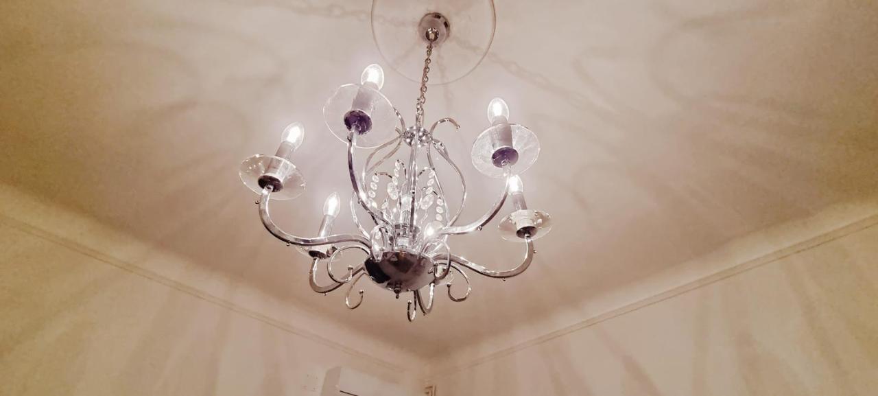Casa Bianca - 2 Bedroom Design Apartment トリエステ エクステリア 写真