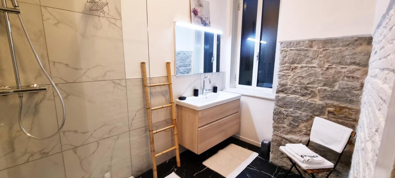 Casa Bianca - 2 Bedroom Design Apartment トリエステ エクステリア 写真